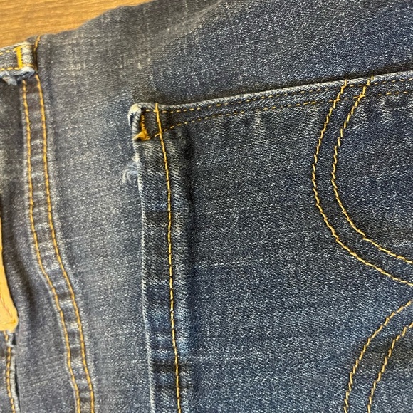 Levi’s Women's Blue Jeans - Picture 7 of 8